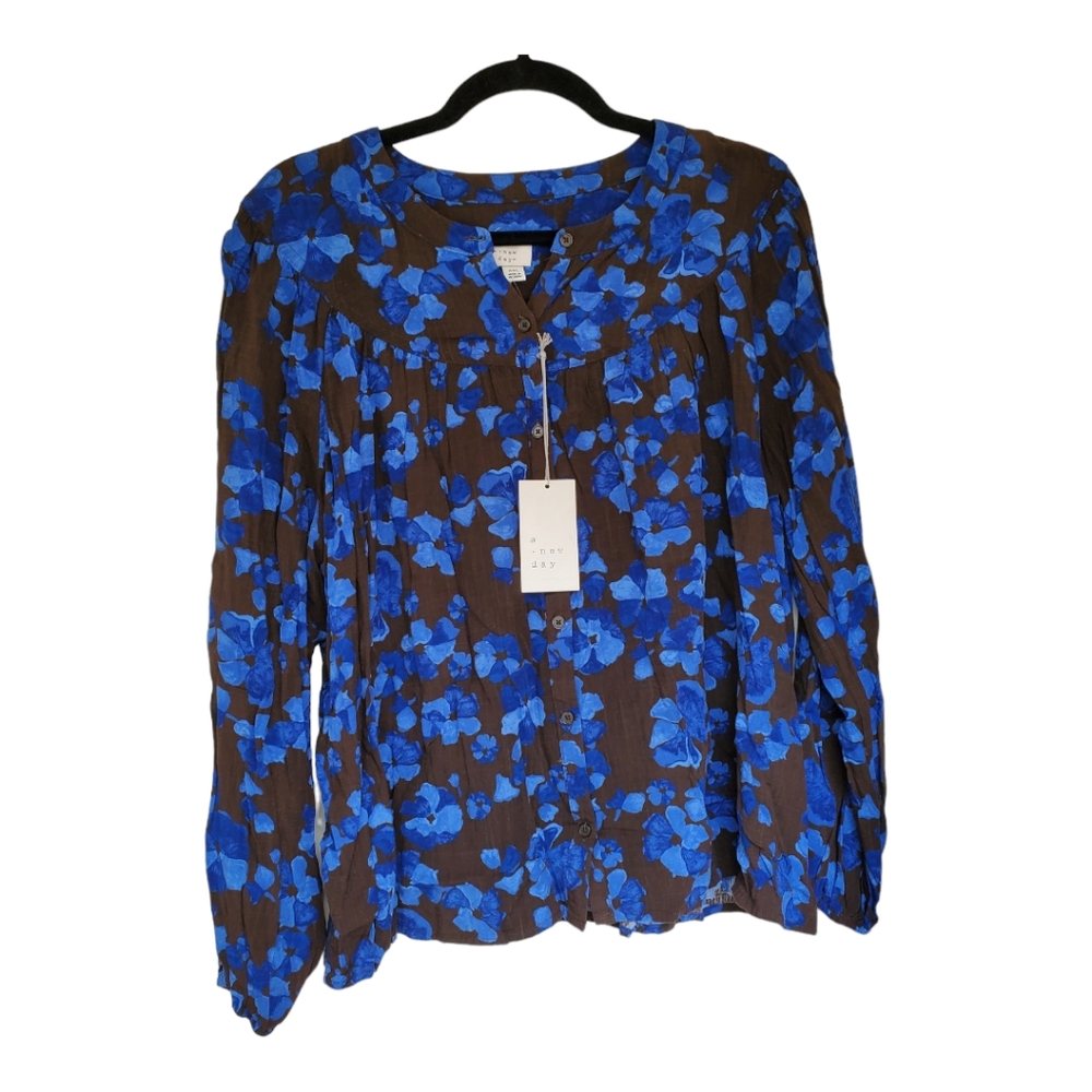 A New Day Size XXL Long Sleeve Button Front Blouse Blue Flowers on Black NWT